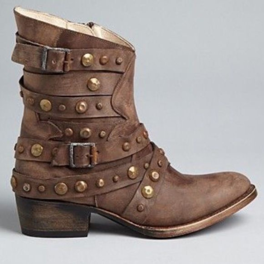 STEVEN Freebird studded boot
